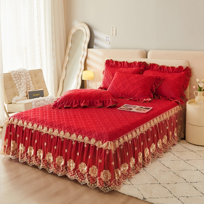 91家纺网 家纺一手货源 找家纺 罗艺轩 2024秋冬新款水晶绒花样年华全夹棉加厚床裙三件套 花样年华-中国红