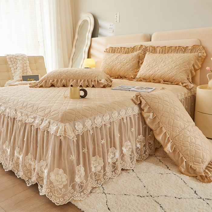 91家纺网 家纺一手货源 找家纺 罗艺轩 2024秋冬新款水晶绒花样年华全夹棉加厚床裙三件套 花样年华-香槟金