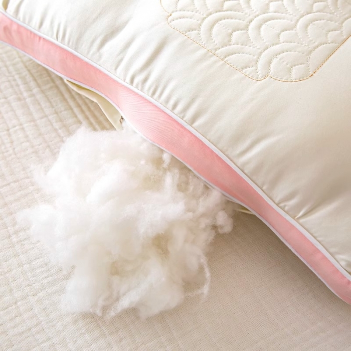 91家纺网 家纺一手货源 找家纺 凡星枕业 2023新款羊绒蛋白护颈枕枕头枕芯