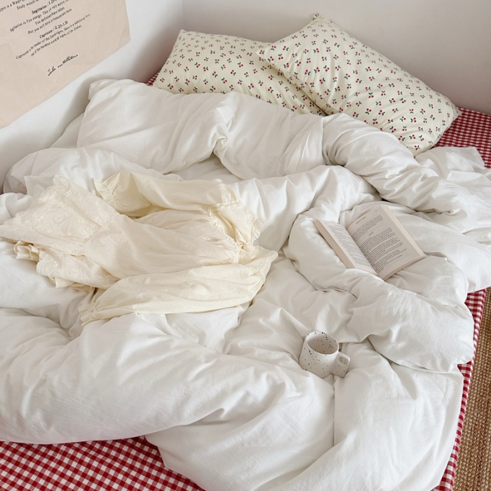 91家纺网 家纺一手货源 找家纺 艾沁 2024新款全棉水洗棉小清新混搭四件套 樱桃+本白