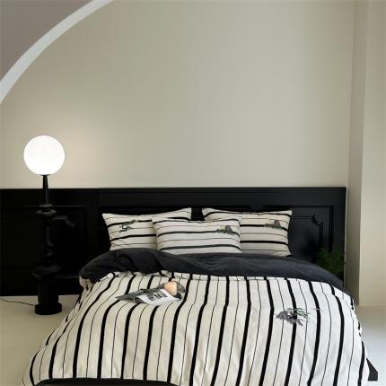 91家纺网 家纺一手货源 找家纺 风向标 2023新款牛奶绒印花绣花国风系列-霁月青松 霁月青松-黑风格二