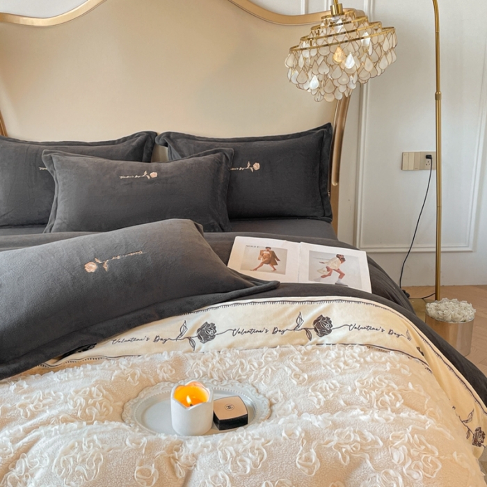 91家纺网 家纺一手货源 找家纺 总秀色秋冬季轻奢立体刺绣牛奶绒四件套双面加绒加厚保暖珊瑚绒法兰绒四件套