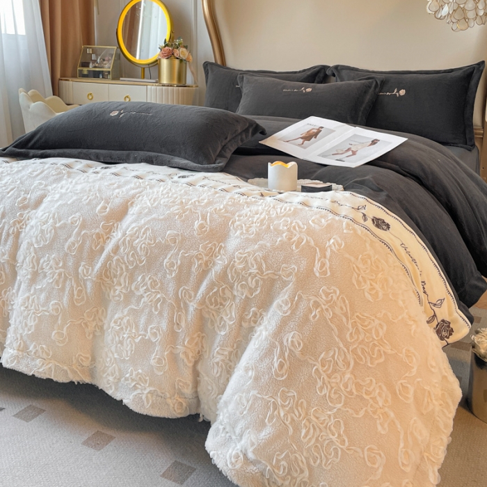 91家纺网 家纺一手货源 找家纺 总秀色秋冬季轻奢立体刺绣牛奶绒四件套双面加绒加厚保暖珊瑚绒法兰绒四件套