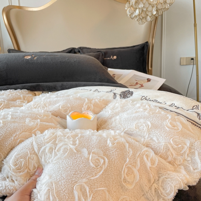 91家纺网 家纺一手货源 找家纺 总秀色秋冬季轻奢立体刺绣牛奶绒四件套双面加绒加厚保暖珊瑚绒法兰绒四件套