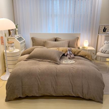 91家纺网 家纺一手货源 找家纺 全季家居  2023新款麦穗纹高克重牛奶绒色织提花被套单件 卡其