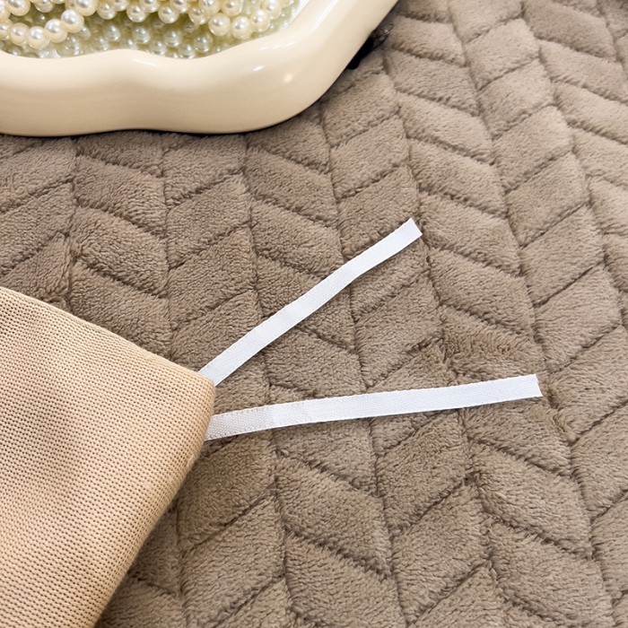 91家纺网 家纺一手货源 找家纺 全季家居  2023新款麦穗纹高克重牛奶绒色织提花被套单件 卡其