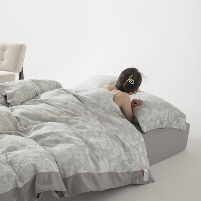 91家纺网 家纺一手货源 找家纺 （总）安莱生活 2023新品双层纱大提花高奢工艺款四件套花都