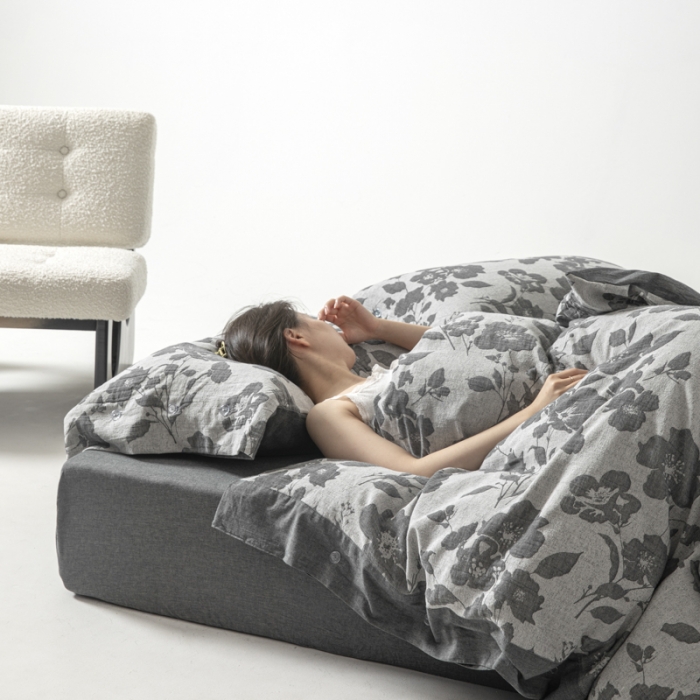 91家纺网 家纺一手货源 找家纺 安莱生活 2023新品双层纱大提花高奢工艺款四件套花都 花都--灰色