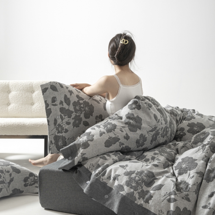 91家纺网 家纺一手货源 找家纺 安莱生活 2023新品双层纱大提花高奢工艺款四件套花都 花都--灰色