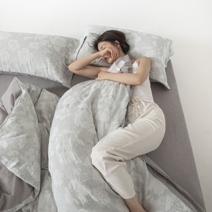 91家纺网 家纺一手货源 找家纺 安莱生活 2023新品双层纱大提花高奢工艺款四件套花都 花都--银灰