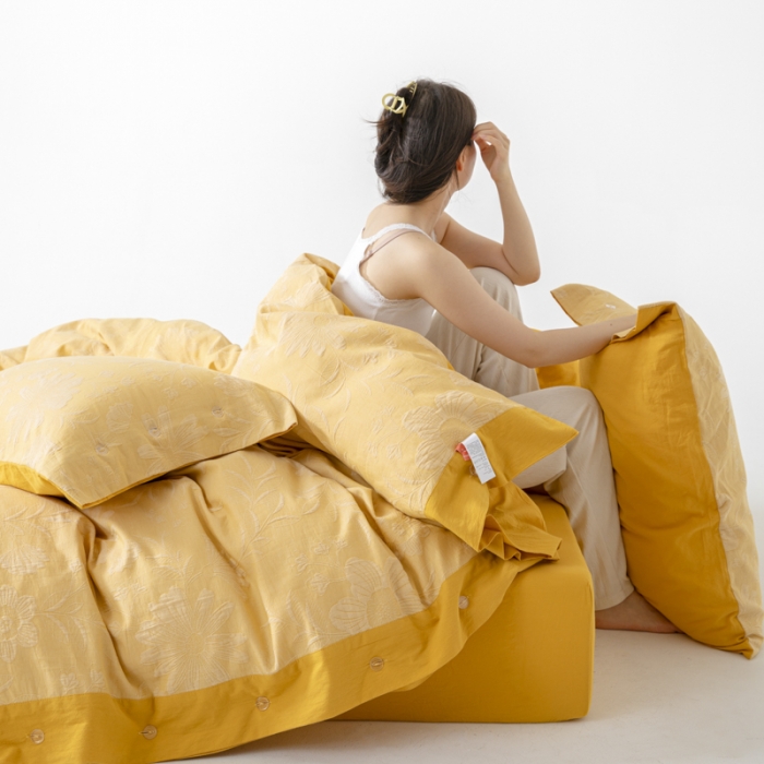 91家纺网 家纺一手货源 找家纺 安莱生活 2023新品双层纱大提花高奢工艺款四件套馥香 馥香--姜黄