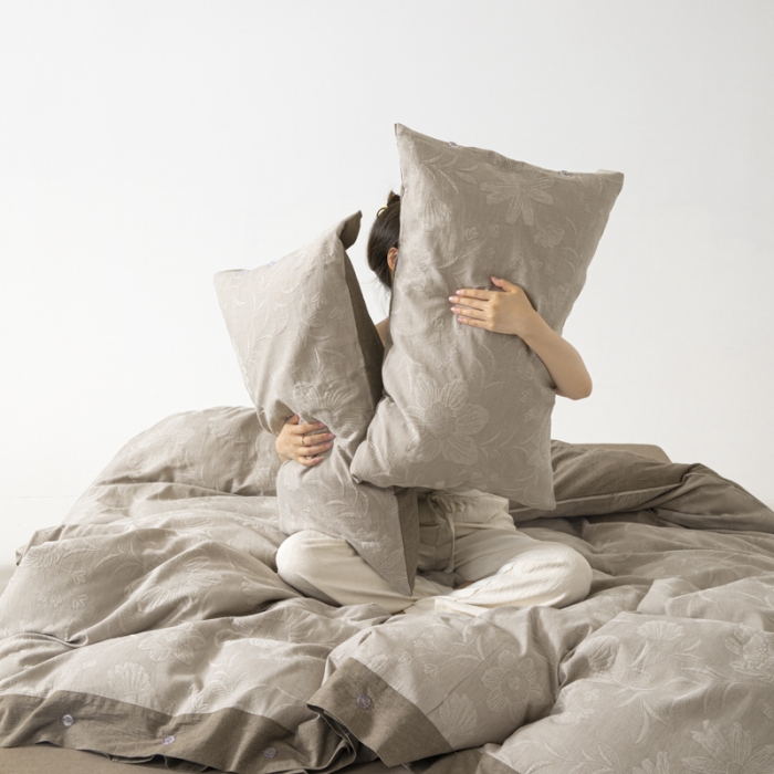 91家纺网 家纺一手货源 找家纺 安莱生活 2023新品双层纱大提花高奢工艺款四件套馥香 馥香--咖色