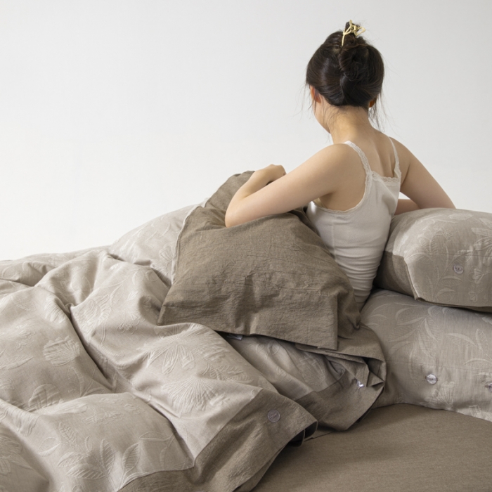 91家纺网 家纺一手货源 找家纺 安莱生活 2023新品双层纱大提花高奢工艺款四件套馥香 馥香--咖色