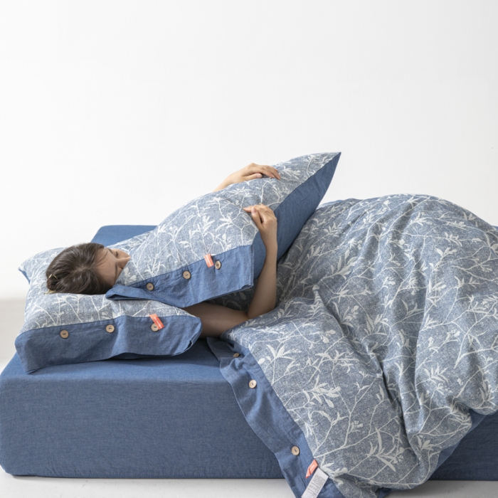 91家纺网 家纺一手货源 找家纺 安莱 双层纱大提花高奢工艺款疯狂生长系列四件套 春意生长--牛仔蓝