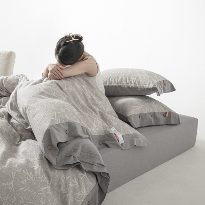 91家纺网 家纺一手货源 找家纺 安莱 双层纱大提花高奢工艺款疯狂生长系列四件套 春意生长--银灰