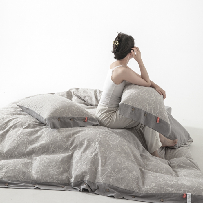 91家纺网 家纺一手货源 找家纺 安莱 双层纱大提花高奢工艺款疯狂生长系列四件套 春意生长--银灰