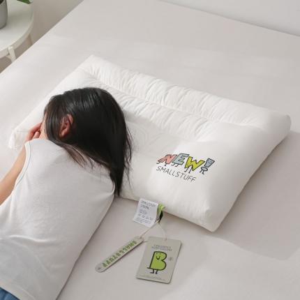 91家纺网 家纺一手货源 找家纺 觉物 新款儿童分段定型水洗护椎枕