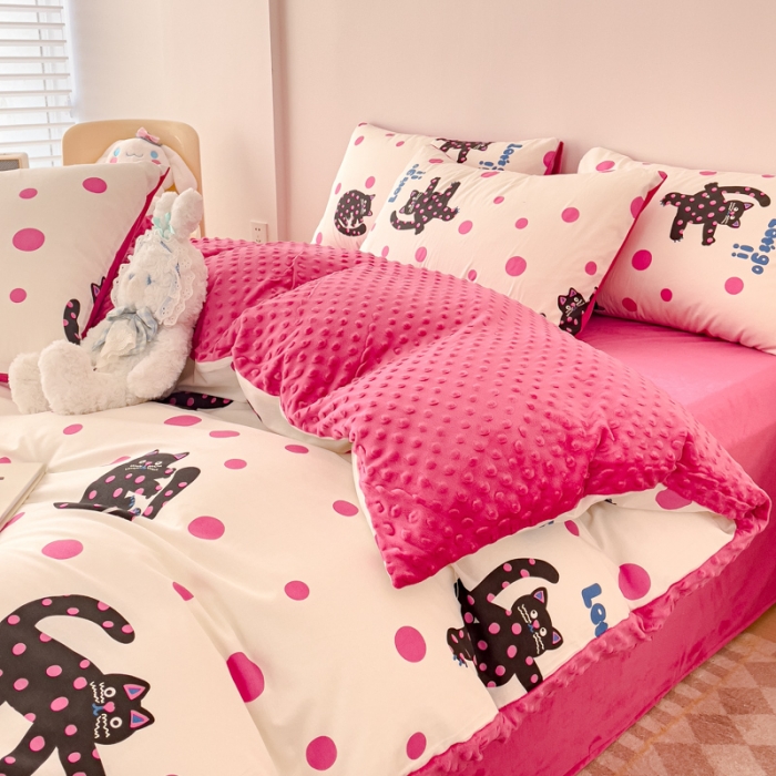 91家纺网 家纺一手货源 找家纺 千朵 2023新款棉加绒豆豆绒四件套 波点猫