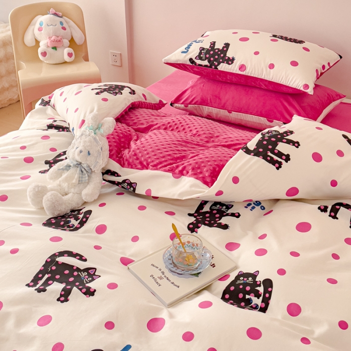 91家纺网 家纺一手货源 找家纺 千朵 2023新款棉加绒豆豆绒四件套 波点猫