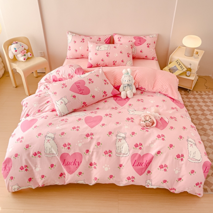 91家纺网 家纺一手货源 找家纺 千朵 2023新款棉加绒豆豆绒四件套 玫瑰猫