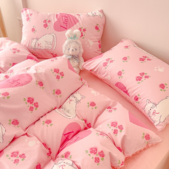 91家纺网 家纺一手货源 找家纺 千朵 2023新款棉加绒豆豆绒四件套 玫瑰猫