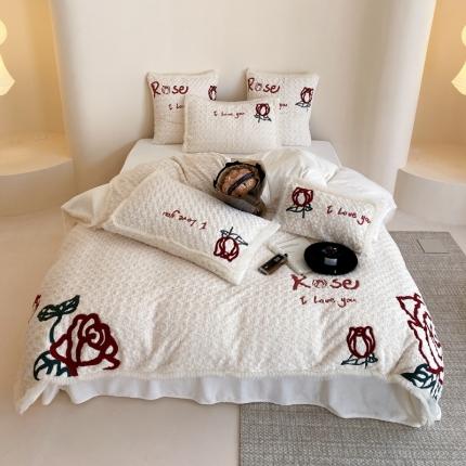 91家纺网 家纺一手货源 找家纺 总 星野 2023秋冬新款兔毛绒牛奶绒毛巾绣抽褶花边四件套-玫瑰庄园