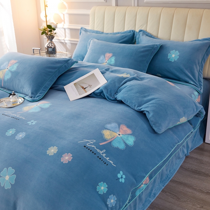 91家纺网 家纺一手货源 找家纺 尚品凤凰2025新款高克重印花牛奶绒四件套-工艺款 花甜蜜语  灰