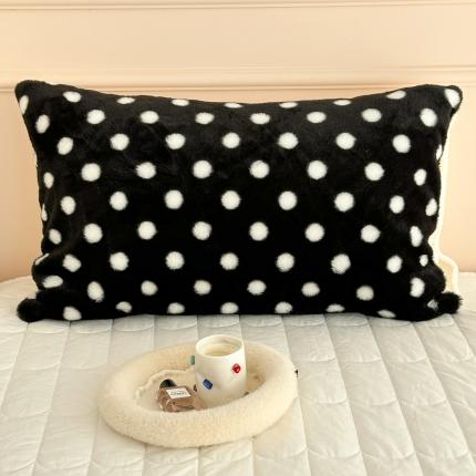 昔可 2023新款波点兔兔绒毛毯 枕套黑底波点