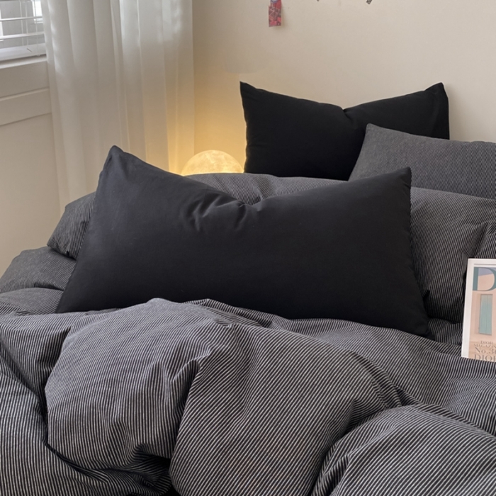 91家纺网 家纺一手货源 找家纺 柠萌家居 2023新款全棉色织暗黑黑色条纹四件套 黑极细条