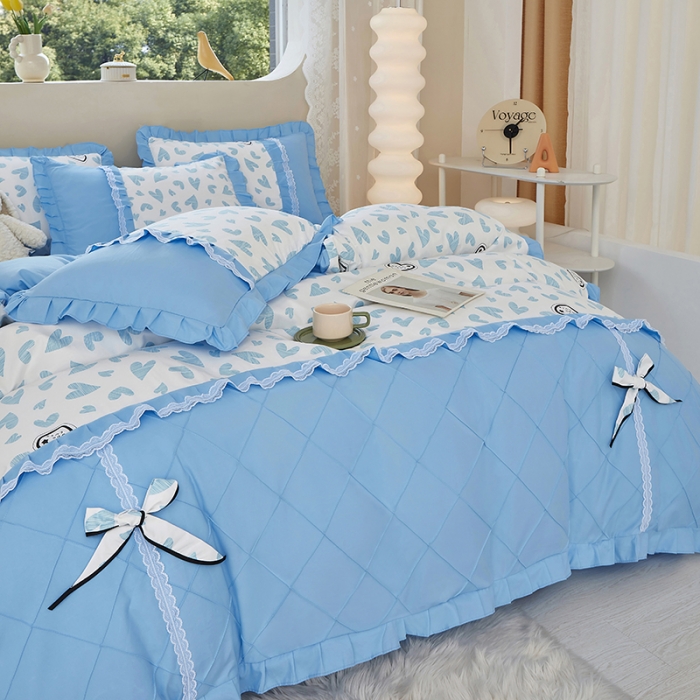 91家纺网 家纺一手货源 找家纺 靓生活 2023新款贡棉浪漫花边印花四件套 卡萌-钛白