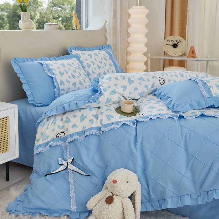 91家纺网 家纺一手货源 找家纺 靓生活 2023新款贡棉浪漫花边印花四件套 卡萌-钛白