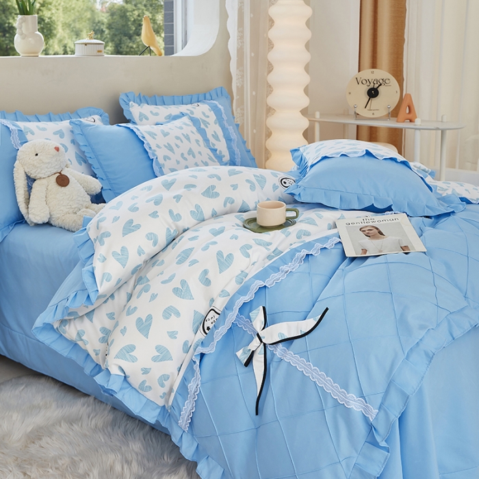 91家纺网 家纺一手货源 找家纺 靓生活 2023新款贡棉浪漫花边印花四件套 卡萌-钛白