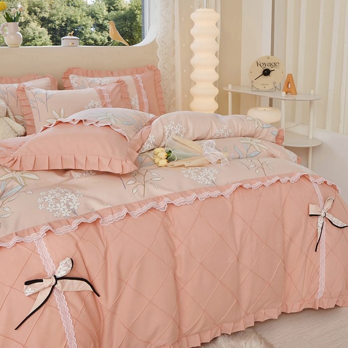 91家纺网 家纺一手货源 找家纺 靓生活 2023新款贡棉浪漫花边印花四件套 沐辰花开-芙蓉玉