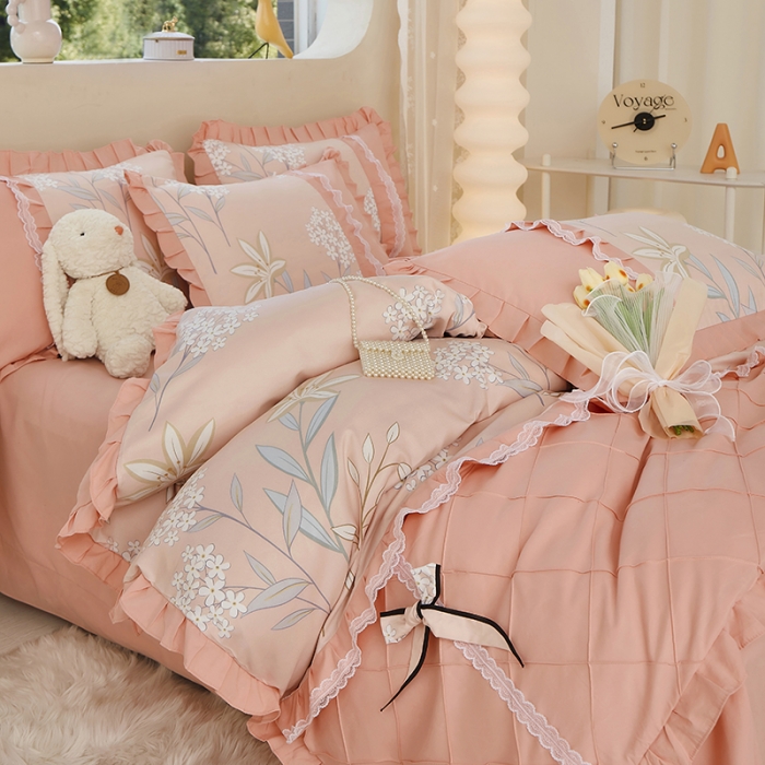 91家纺网 家纺一手货源 找家纺 靓生活 2023新款贡棉浪漫花边印花四件套 沐辰花开-芙蓉玉