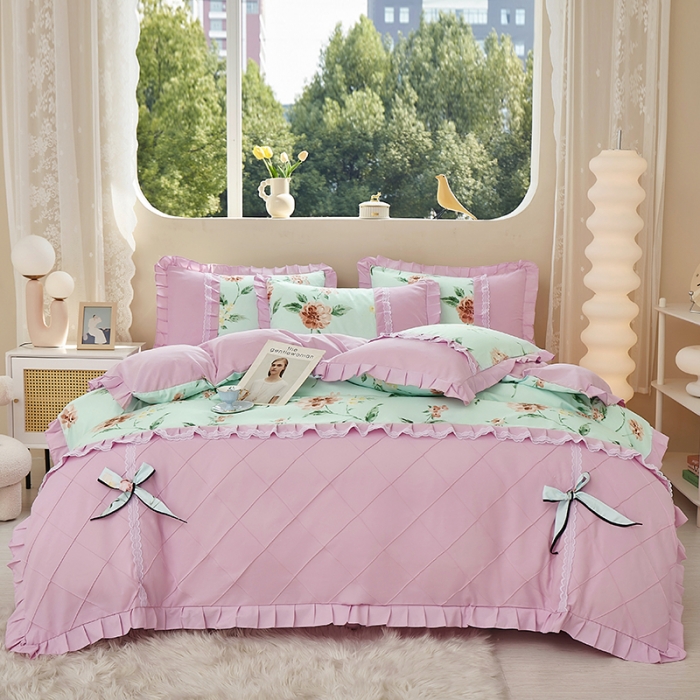 91家纺网 家纺一手货源 找家纺 靓生活 2023新款贡棉浪漫花边印花四件套 思郁法情-浅蓝