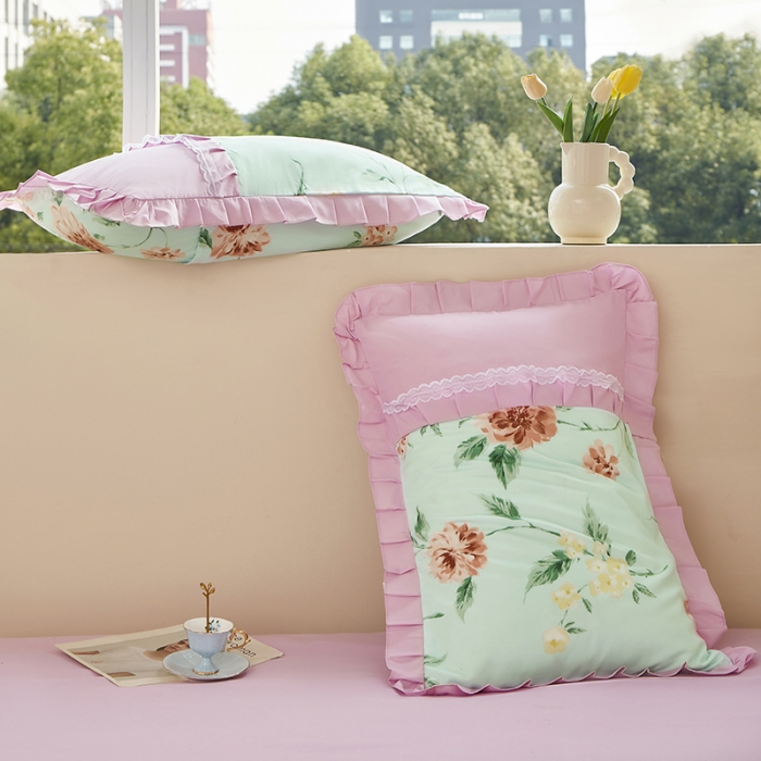 91家纺网 家纺一手货源 找家纺 靓生活 2023新款贡棉浪漫花边印花四件套 思郁法情-浅蓝