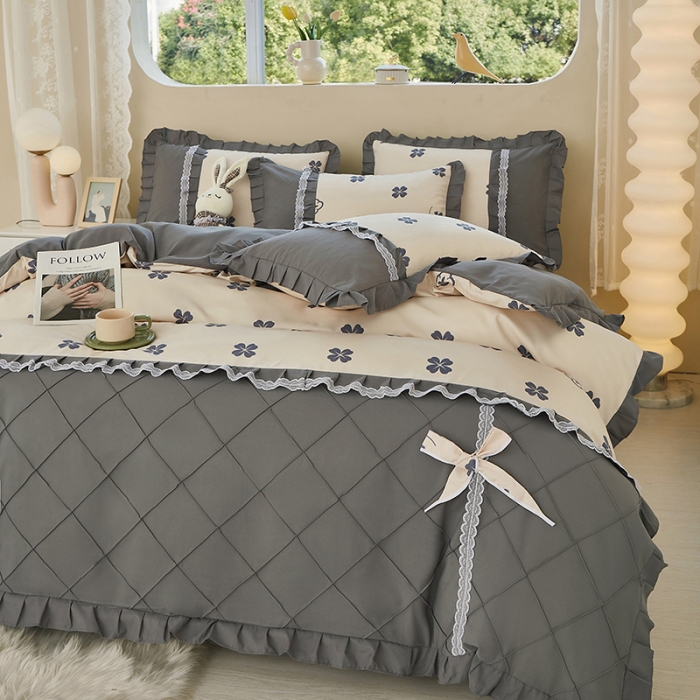 91家纺网 家纺一手货源 找家纺 靓生活 2023新款贡棉浪漫花边印花四件套 幸运草-米驼