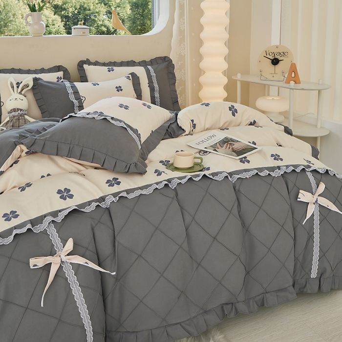 91家纺网 家纺一手货源 找家纺 靓生活 2023新款贡棉浪漫花边印花四件套 幸运草-米驼