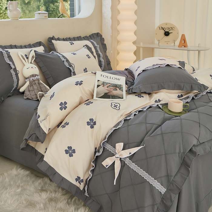 91家纺网 家纺一手货源 找家纺 靓生活 2023新款贡棉浪漫花边印花四件套 幸运草-米驼