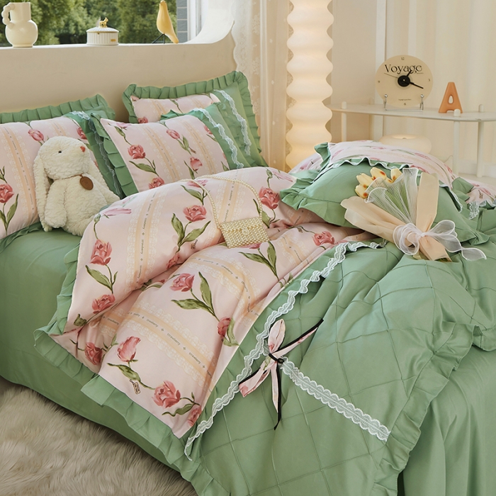 91家纺网 家纺一手货源 找家纺 靓生活 2023新款贡棉浪漫花边印花四件套 泫雅-樱桃粉