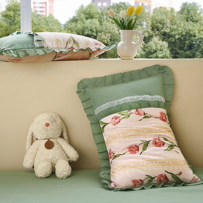 91家纺网 家纺一手货源 找家纺 靓生活 2023新款贡棉浪漫花边印花四件套 泫雅-樱桃粉