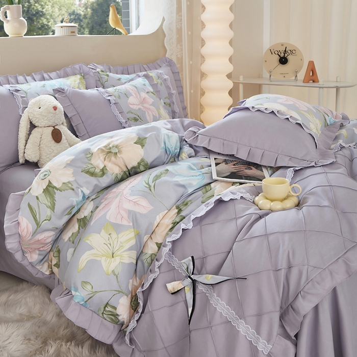 91家纺网 家纺一手货源 找家纺 靓生活 2023新款贡棉浪漫花边印花四件套 雨后花园-清新灰