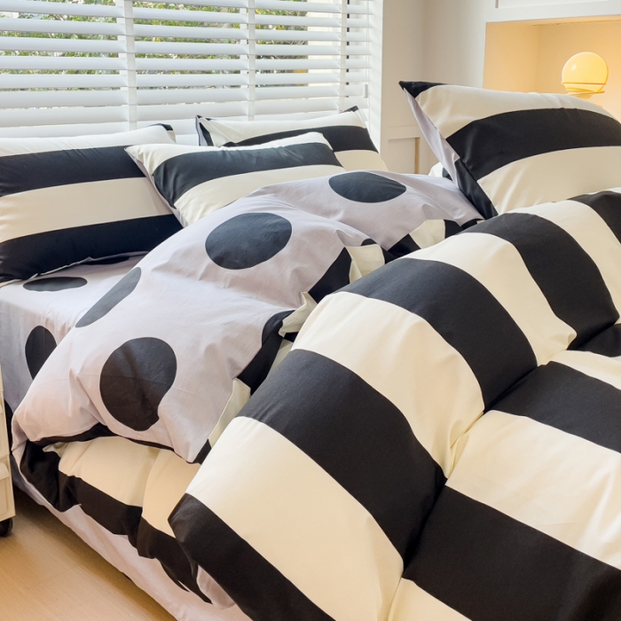 91家纺网 家纺一手货源 找家纺 金丝鸟 2023新款全棉可爱卡通印花小清新四件套-第一批 波点纹-黑