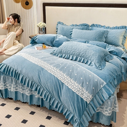 91家纺网 家纺一手货源 找家纺 漫步云11斤高克重婴儿绒床盖四件套超细腻牛奶绒贴布绣花刺绣床盖三件套