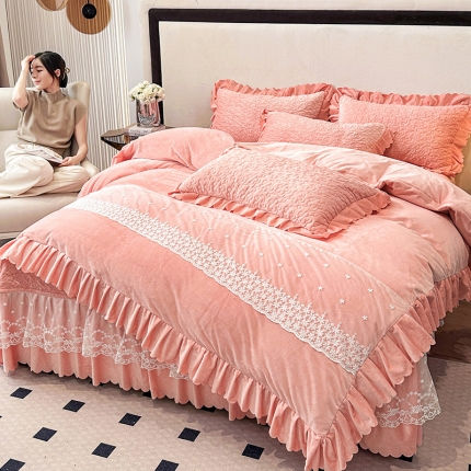 91家纺网 家纺一手货源 找家纺 漫步云11斤高克重婴儿绒床盖四件套超细腻牛奶绒贴布绣花刺绣床盖三件套