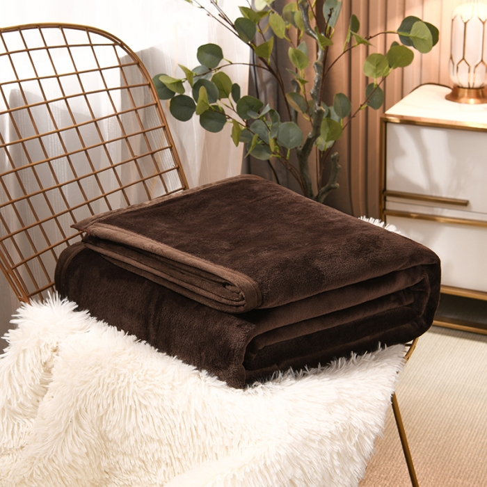 91家纺网 家纺一手货源 找家纺 仟人梦 2024新款纯色法莱绒毛毯多功能毛毯 咖啡