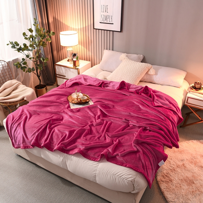 91家纺网 家纺一手货源 找家纺 仟人梦 2024新款纯色法莱绒毛毯多功能毛毯 玫红色