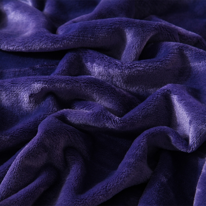 91家纺网 家纺一手货源 找家纺 仟人梦 2024新款纯色法莱绒毛毯多功能毛毯 深紫色