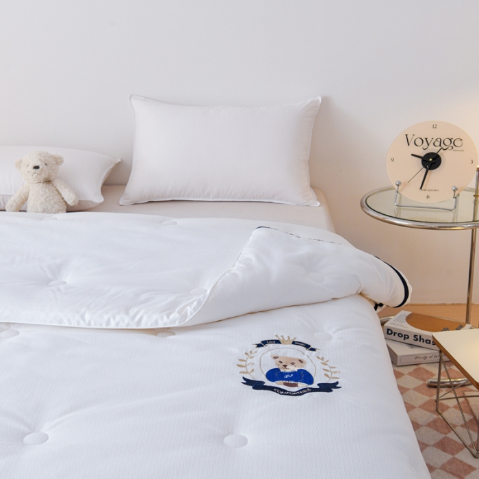 91家纺网 家纺一手货源 找家纺 丽卡家纺 2023新款澳棉提花大豆纤维冬被-欢欢喜喜 喜喜-白