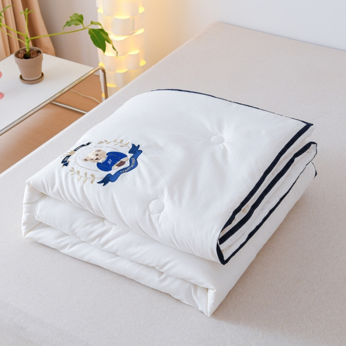 91家纺网 家纺一手货源 找家纺 丽卡家纺 2023新款澳棉提花大豆纤维冬被-欢欢喜喜 喜喜-白